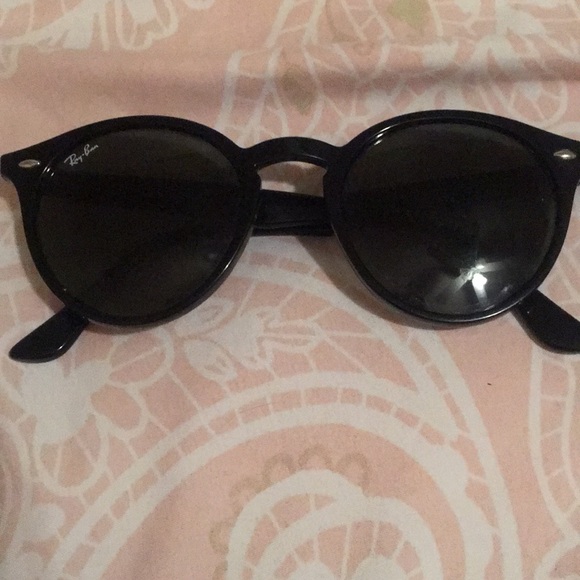 Ray-Ban Accessories - Ray ban sunglasses